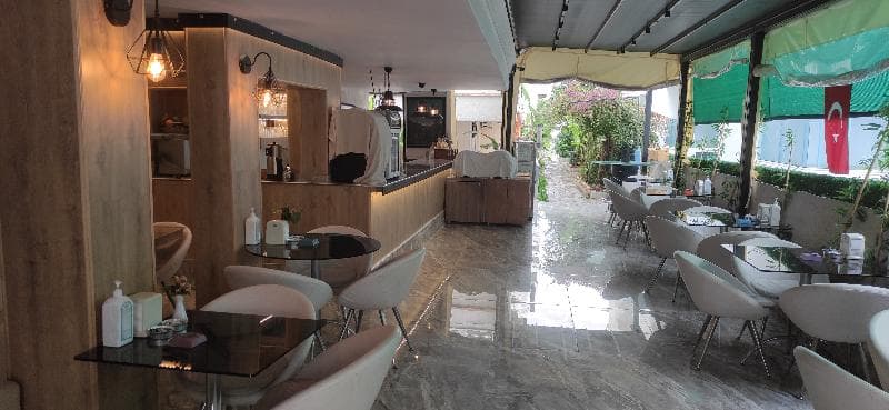 Romeo Beach Hotel 5