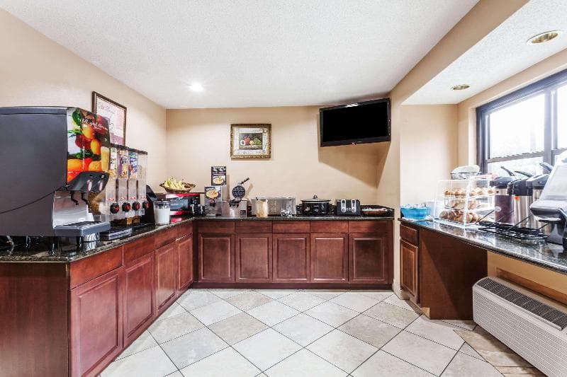 Microtel Inn & Suites By Wyndham Knoxville 3