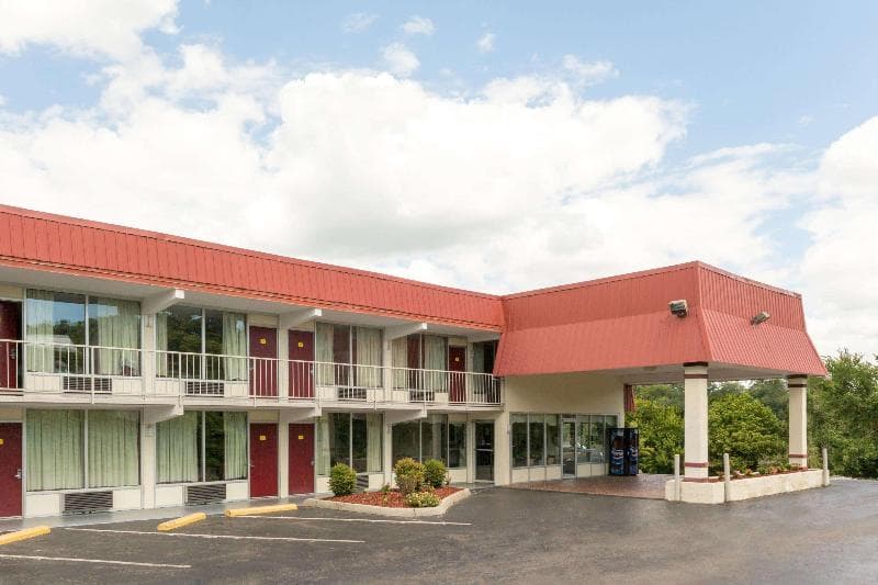 Super 8 By Wyndham Kingsport /I-81 5
