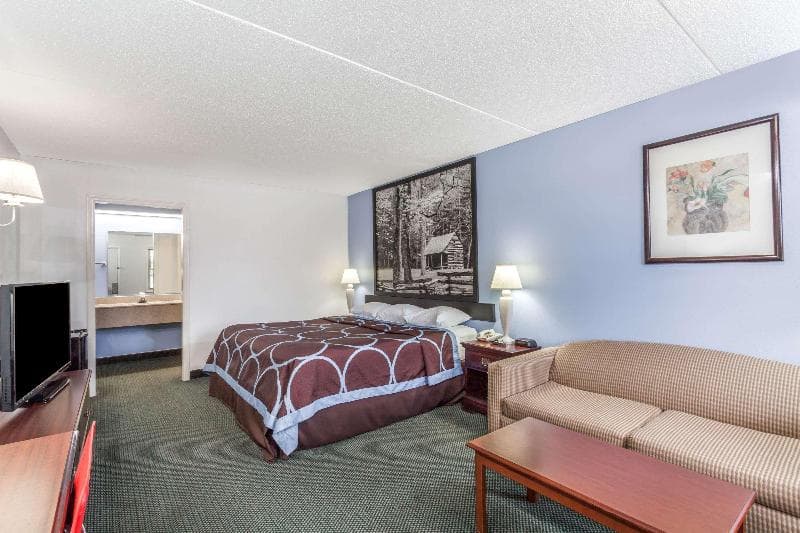 Super 8 By Wyndham Kingston 5