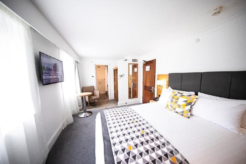 Holiday Inn Kenilworth-Warwick 5