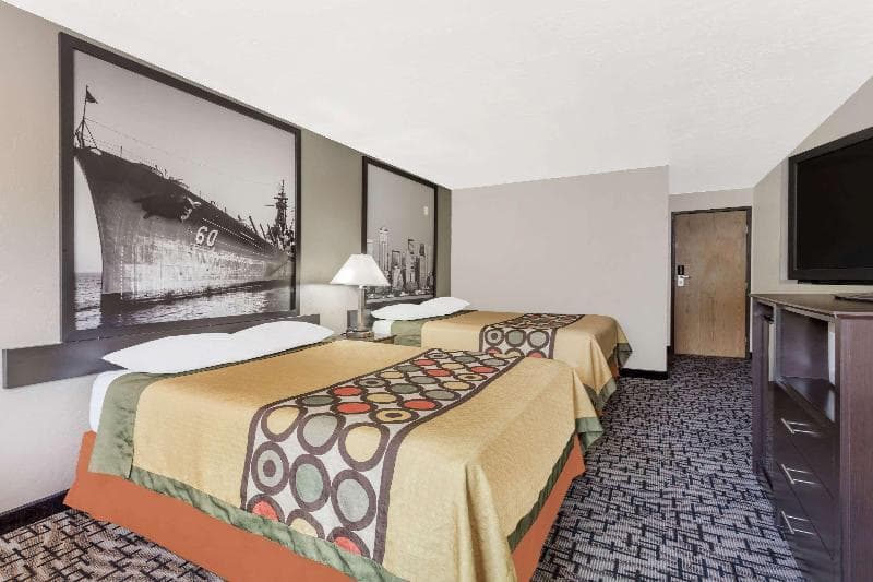 Super 8 By Wyndham Bremerton photo 1