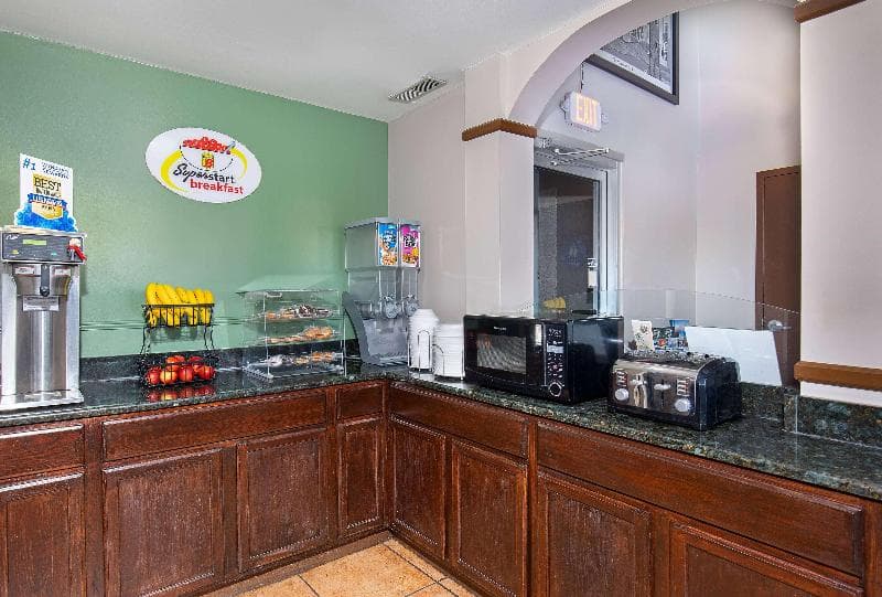Super 8 By Wyndham Kingsport 2