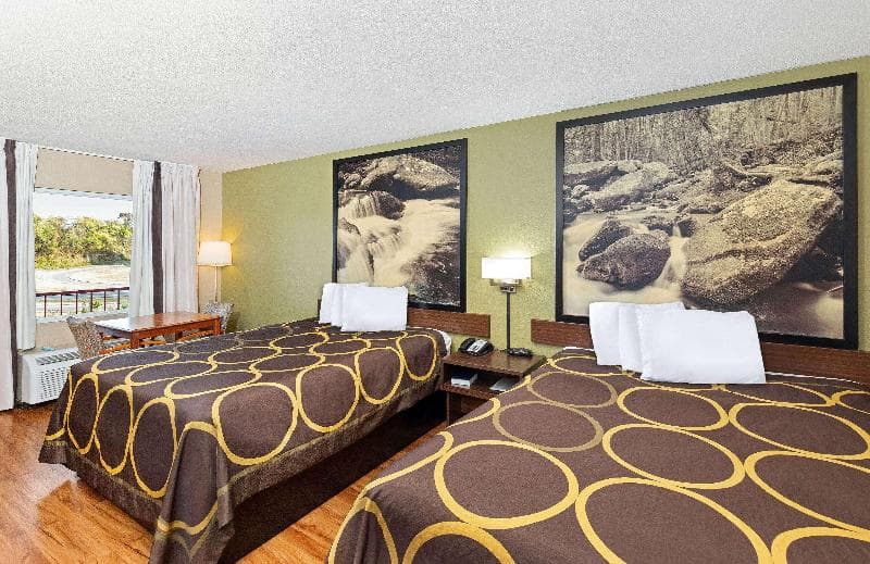 Super 8 By Wyndham Kingsport photo 1