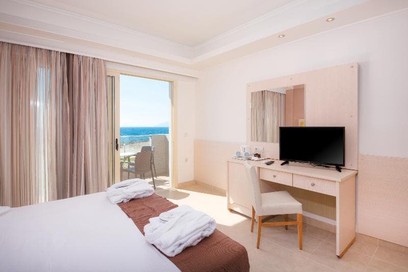 Kouros Palace Hotel 3