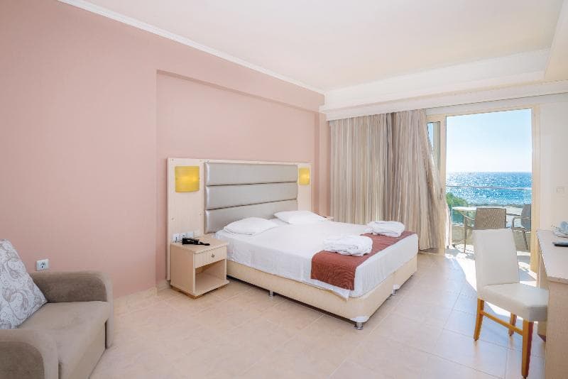 Kouros Palace Hotel 4