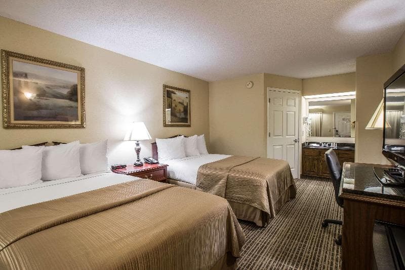 Quality Inn 5
