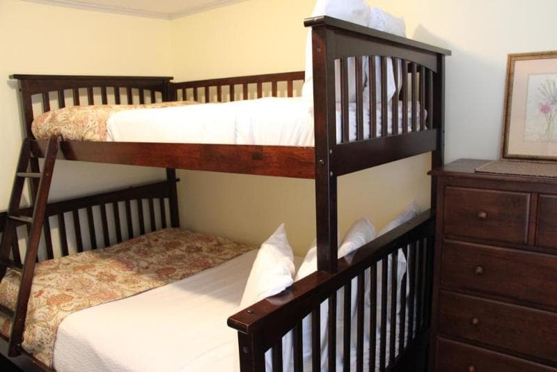 The Vermont Inn 3