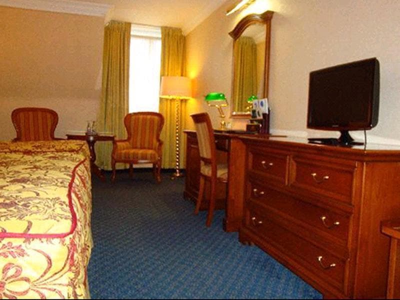 Killarney Plaza Hotel & Spa 3