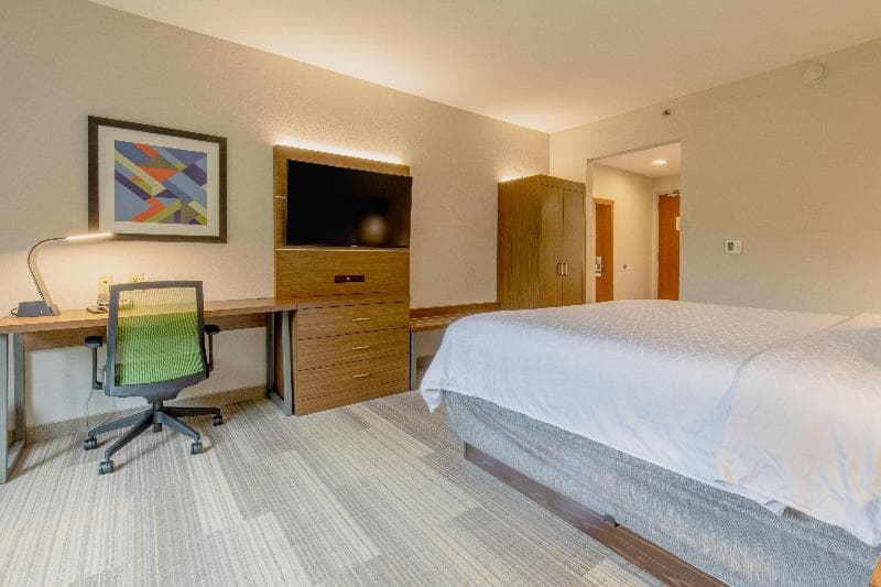 Holiday Inn Express Johnson City 5
