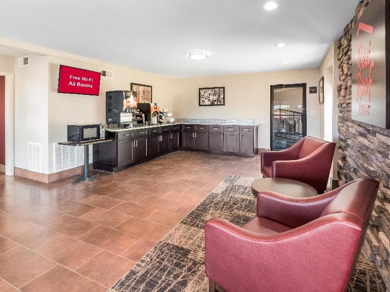 Red Roof Inn Dandridge 3
