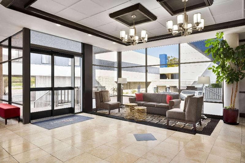 Baymont by Wyndham Monterey Park 5