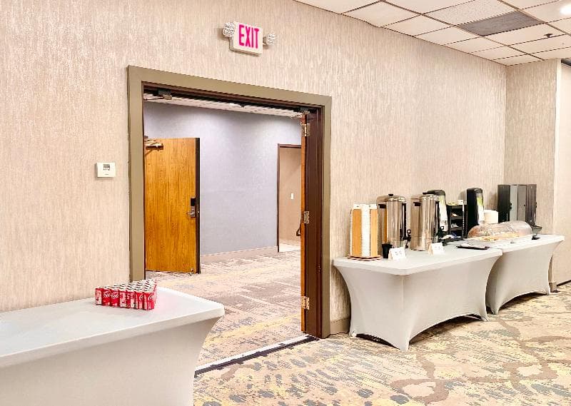 Lincoln Hotel SureStay Collection by Best Western 5