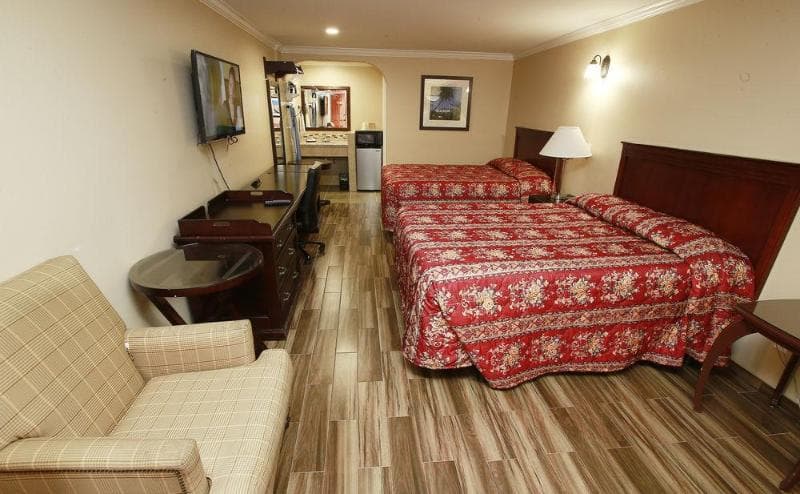 Sky Palm Motel main