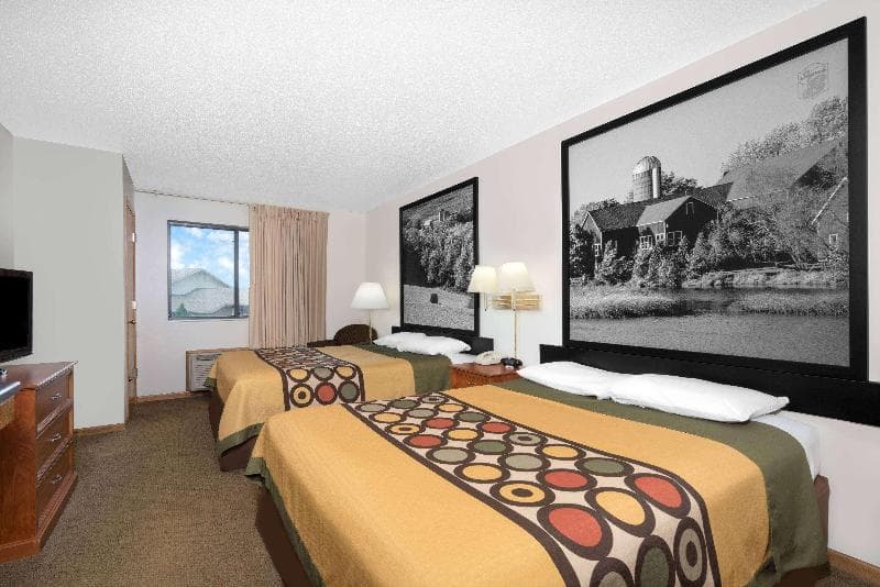 Super 8 By Wyndham Sparta photo 1