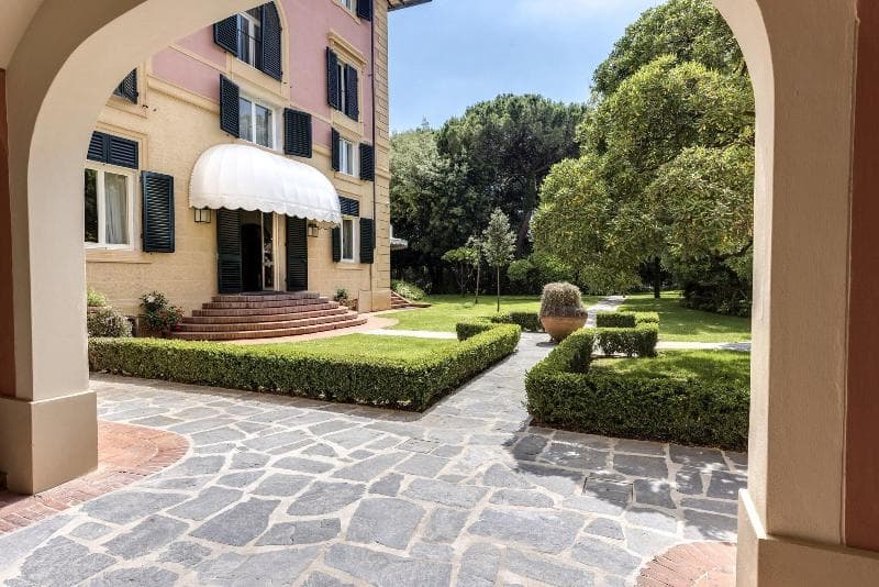 Augustus Hotel & Resort 4