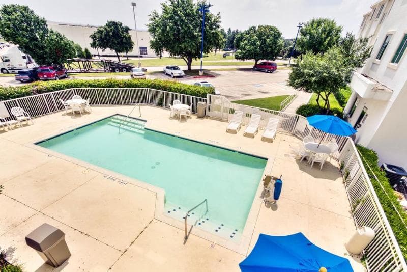 Motel 6 Dallas Lewisville 3