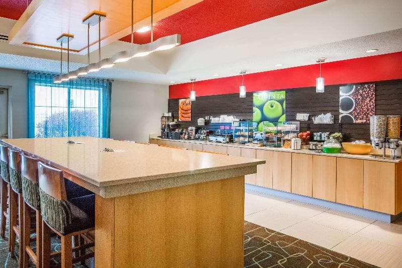 La Quinta Inn & Suites by Wyndham North Platte 3