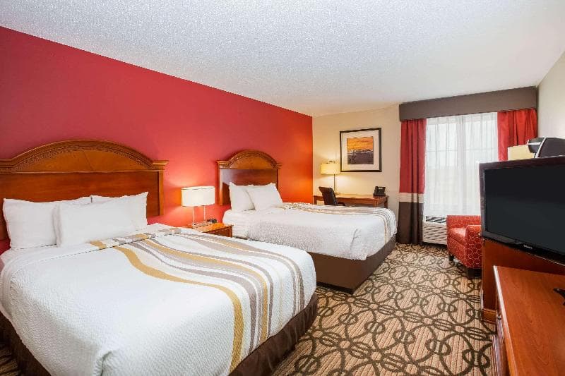 La Quinta Inn & Suites by Wyndham North Platte 5