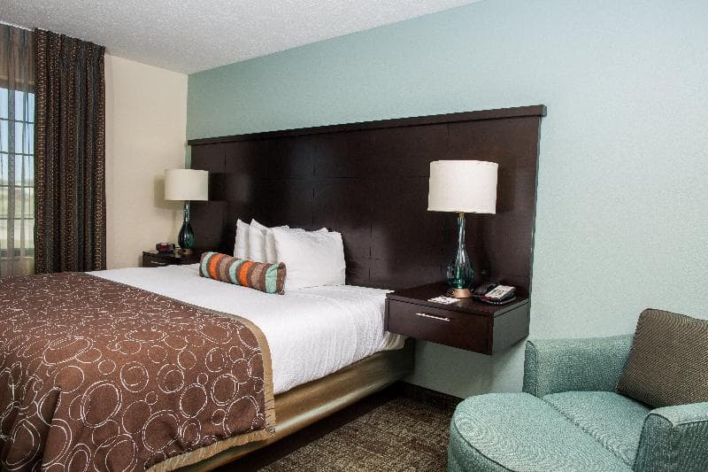 Staybridge Suites Lincoln Northeast 5