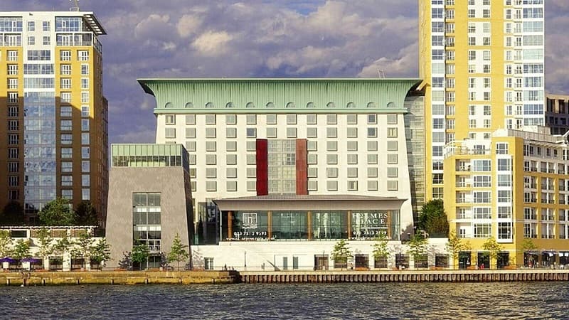 Canary Riverside Plaza Hotel 2