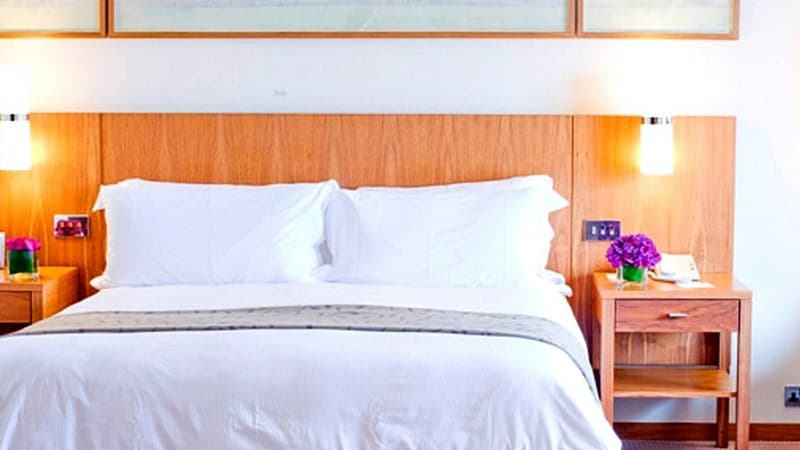 Canary Riverside Plaza Hotel 3