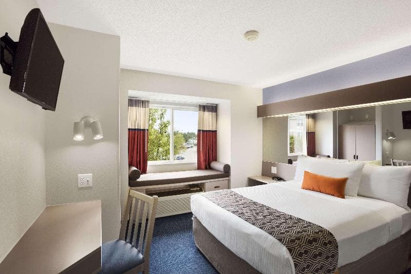 Microtel Inn & Suites By Wyndham Louisville East 5