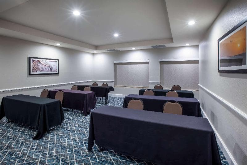 La Quinta by Wyndham Lubbock North photo 1