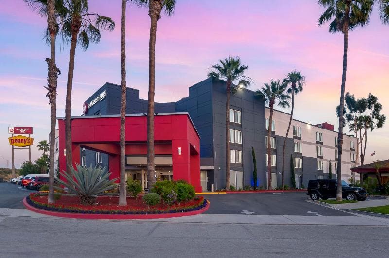 Best Western Plus Commerce Hotel 5