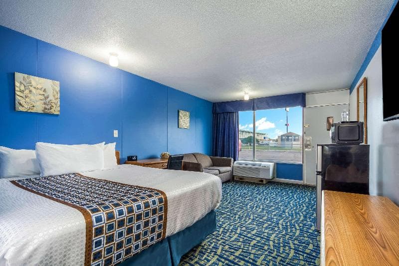 Hospitality Inn 5