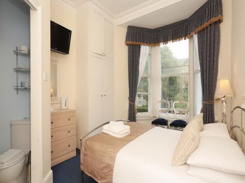 Arden House 3