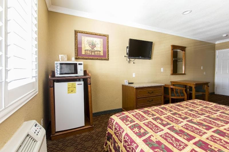 Beverly Inn photo 1