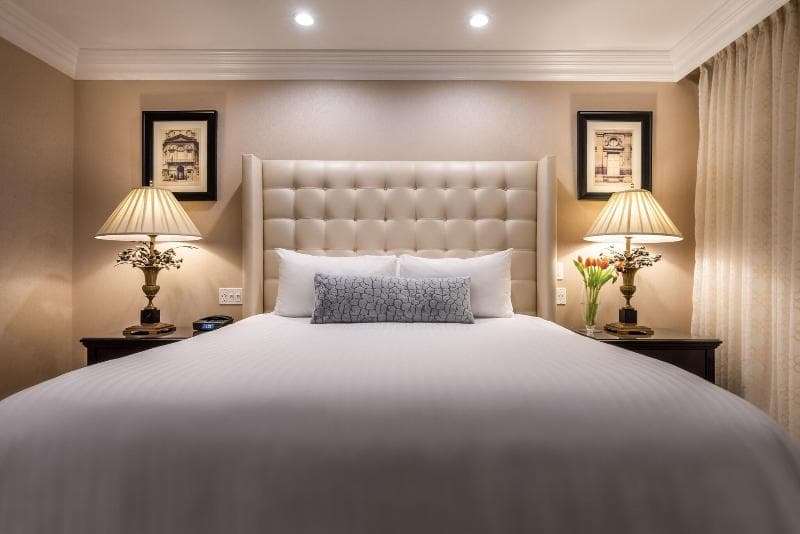 Beverly Hills Plaza Hotel And Spa 4
