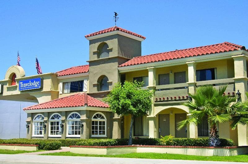 Travelodge By Wyndham Costa Mesa Newport Beach 3