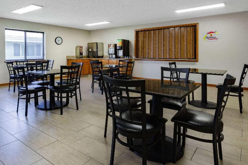Super 8 By Wyndham La Crosse 2