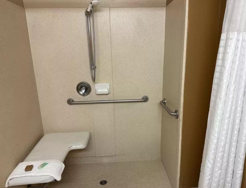 Mainstay Suites Las Vegas Convention Center 5