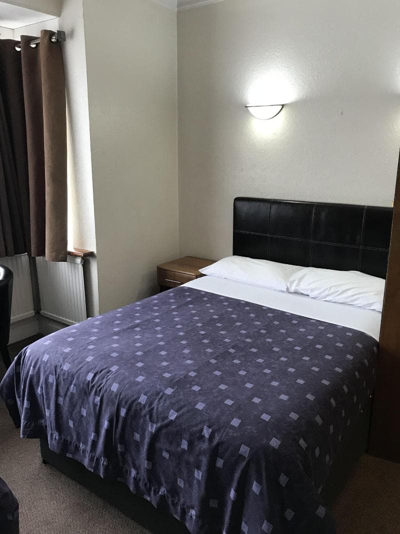 Warwick Lodge 2
