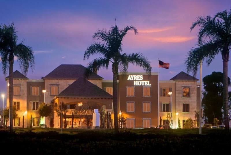 Ayres Hotel Seal Beach 2