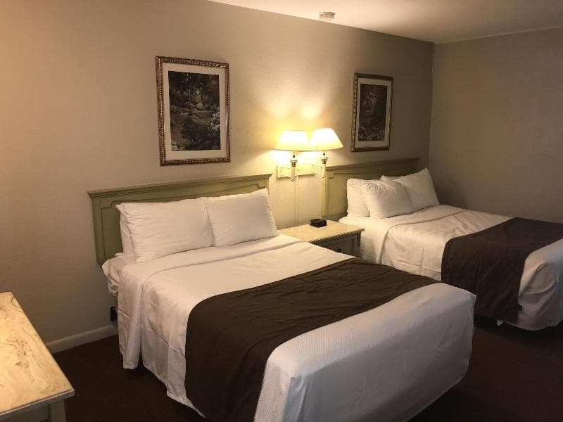 The Hometown Inn main