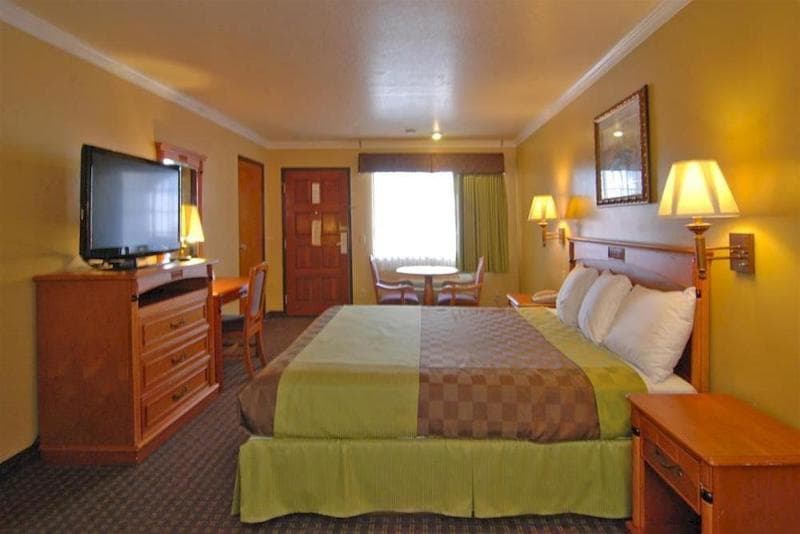 Chariot Inn 2