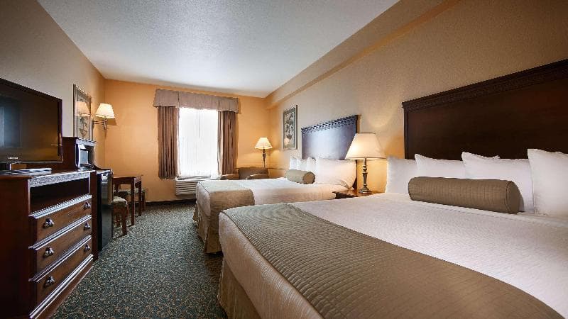 Best Western Plus Executive Hotel & Suites 2