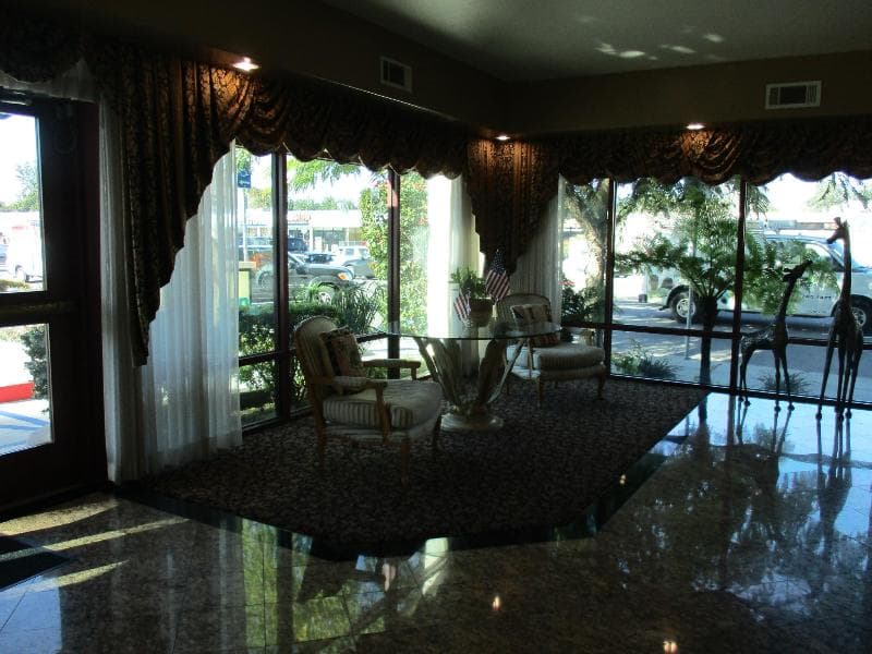 Tarzana Inn 2