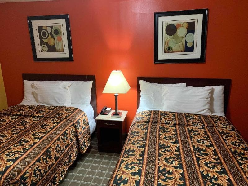 Scottish Inns Wrightstown 5