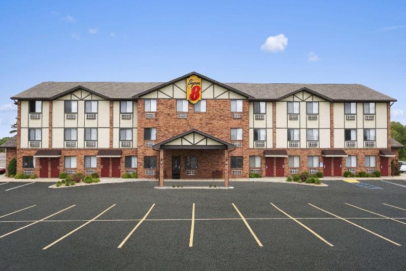 Super 8 by Wyndham Cuba 5