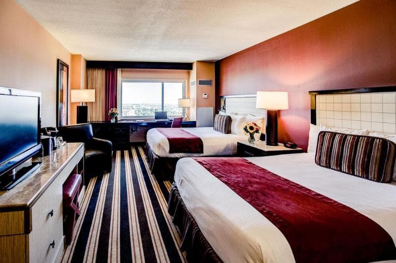 Overton Hotel And Conference Center 5