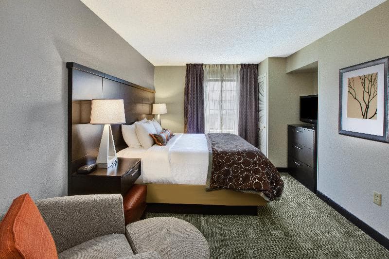 Staybridge Suites Louisville-East 3