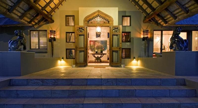 Khaya Ndlovu Manor House 3