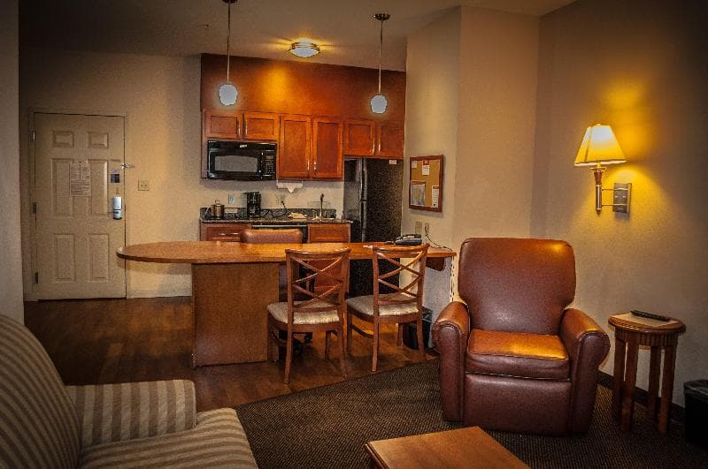 Candlewood Suites New Iberia 5