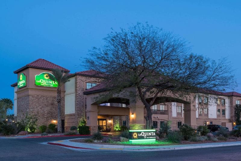 La Quinta Inn & Suites Las Vegas Airport South 3