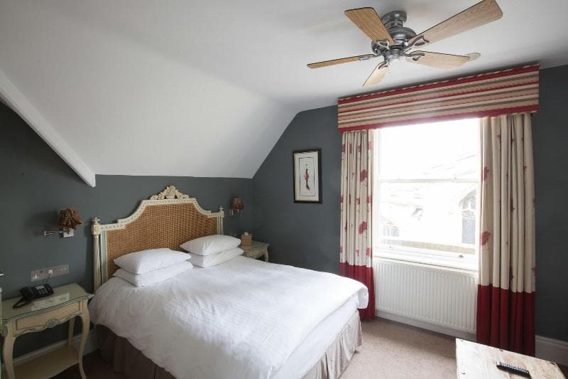 Crown Stamford 3